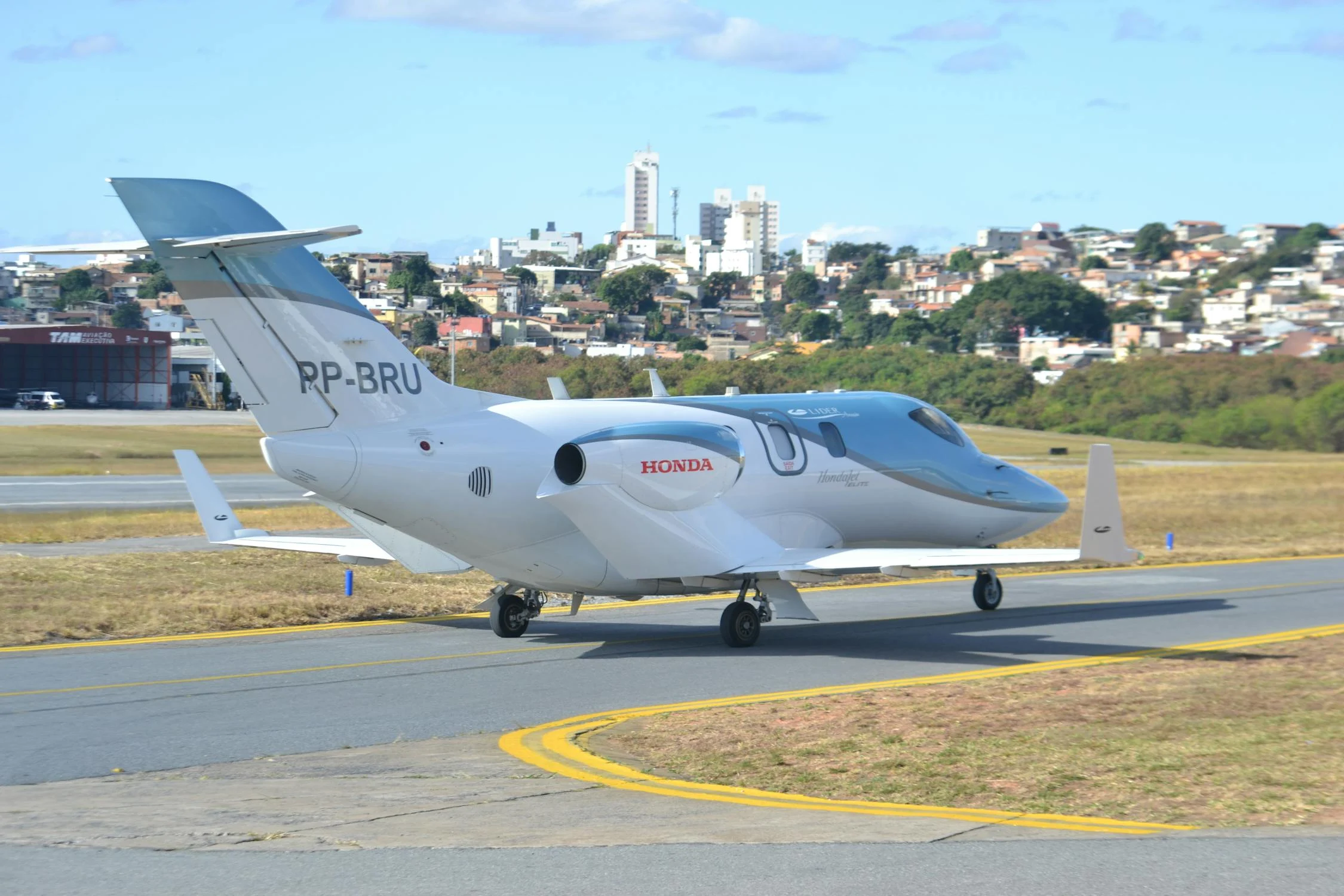How Private Jet Card Memberships Enhance Frequent International Travel