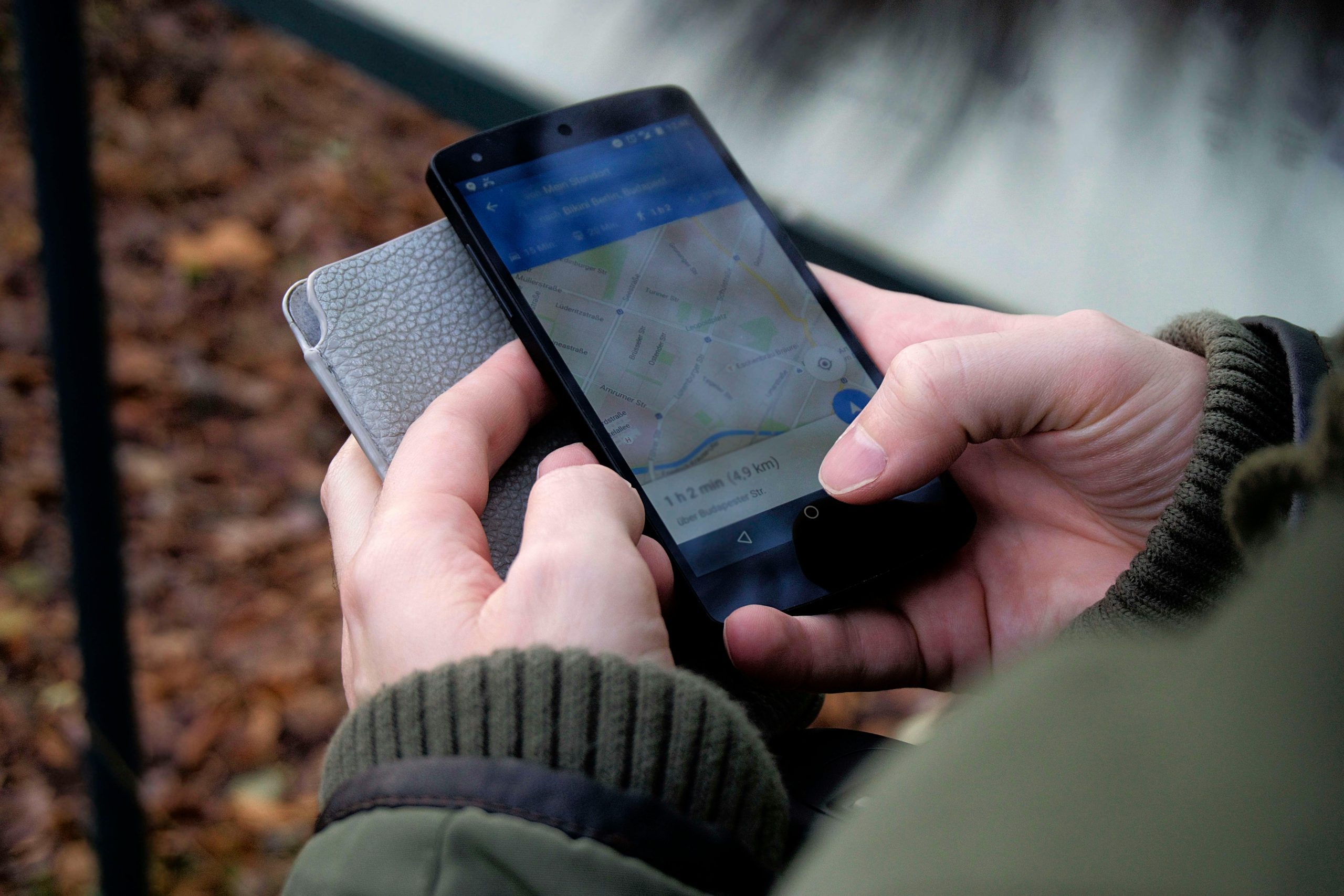 2025 Guide: How to Monitor Children’s Location Without Them Knowing
